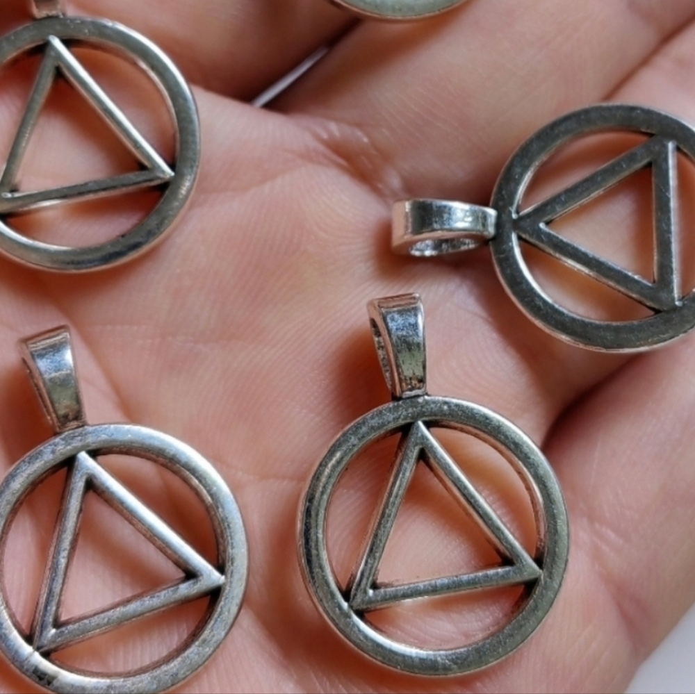 $10 for 10 AA Antique Silver Recovery Symbol Charm with Hangers - Picture 3 of 4